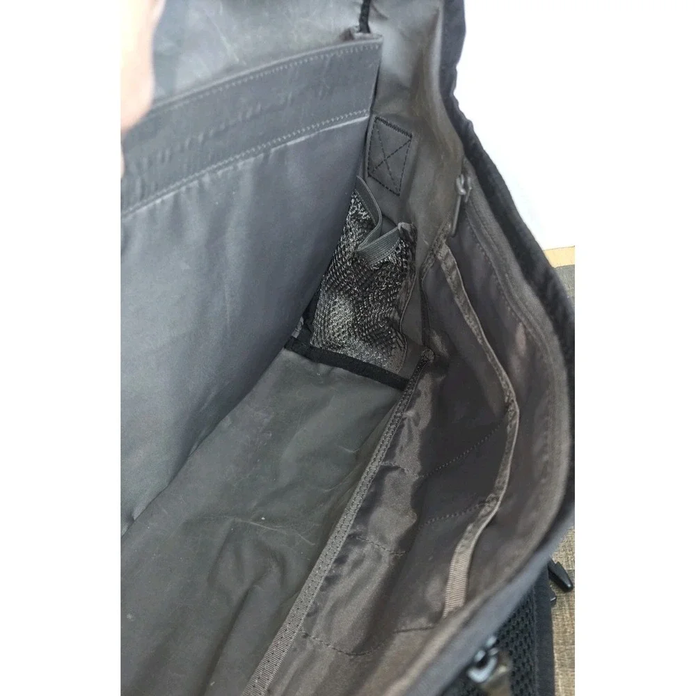 TIMBUK2 Black Classic Messenger Bag Laptop Case 13-15 Inch Nylon TPU